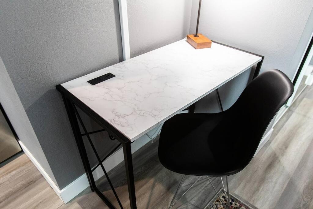 Professionals-Restaurants-Fastwifi-A C-Desk- Pets Apartment ซานดิเอโก ภายนอก รูปภาพ